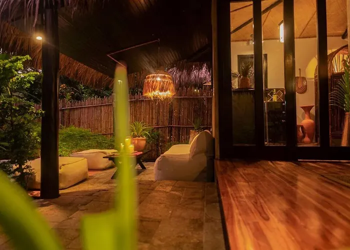 Coco Bungo - Beachside Bungalow #2