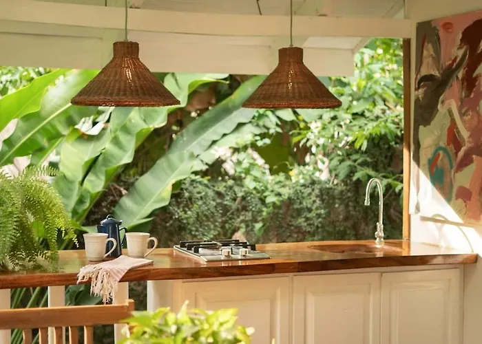 Surf Casitas - Mid Tide Bungalow